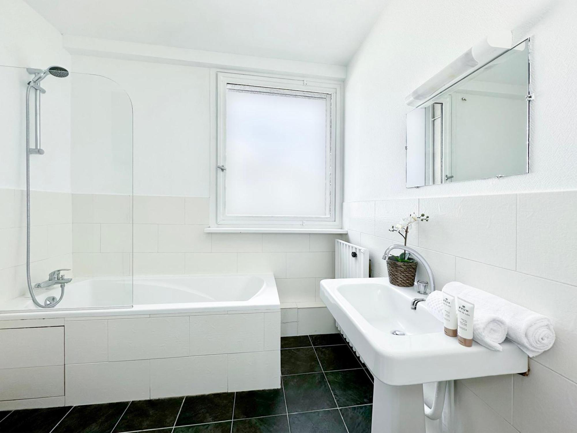 Spacious & Luxurious Flat In Montparnasse Paris Dış mekan fotoğraf